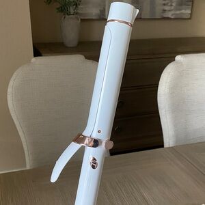 T3 Luxe White and Rose Gold Hair Curler